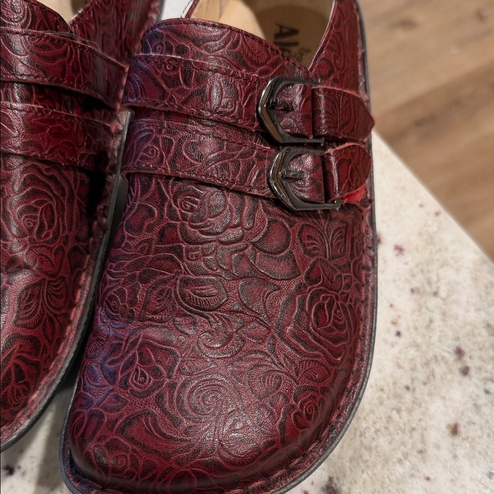 Alegria Alli Women Shoe Eau 40 Alli Oxblood Bloom Red Tooled Leather - Picture 2 of 7